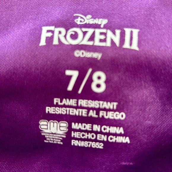 Costume/night gown girls size 7/8 Disney Frozen 2 Princess Anna purple pjs - Picture 4 of 4